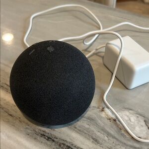 Alexa echo dot NEW black